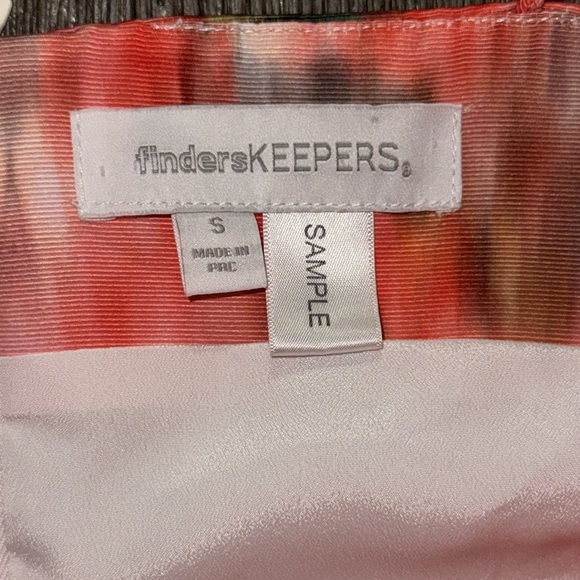 Finders Keepers Talk Is Cheap Dress Blurred Floral - Picture 8 of 11